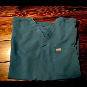 FIGS XL Mens Leon - 2 Pocket Scrub Top in Caribbean Color